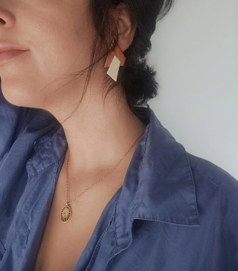 PACA - Boucles d'oreilles minimalistes géométriques bicolores vert chocolat et beige