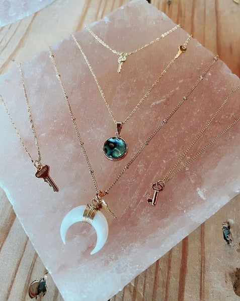 The Giving Keys - Force - Collier Corne en Croissant de Lune