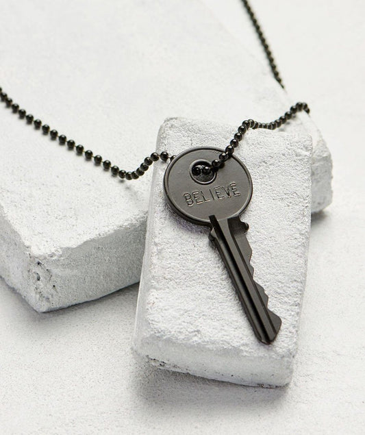 The Giving Keys - Collier Clé Noire Mate