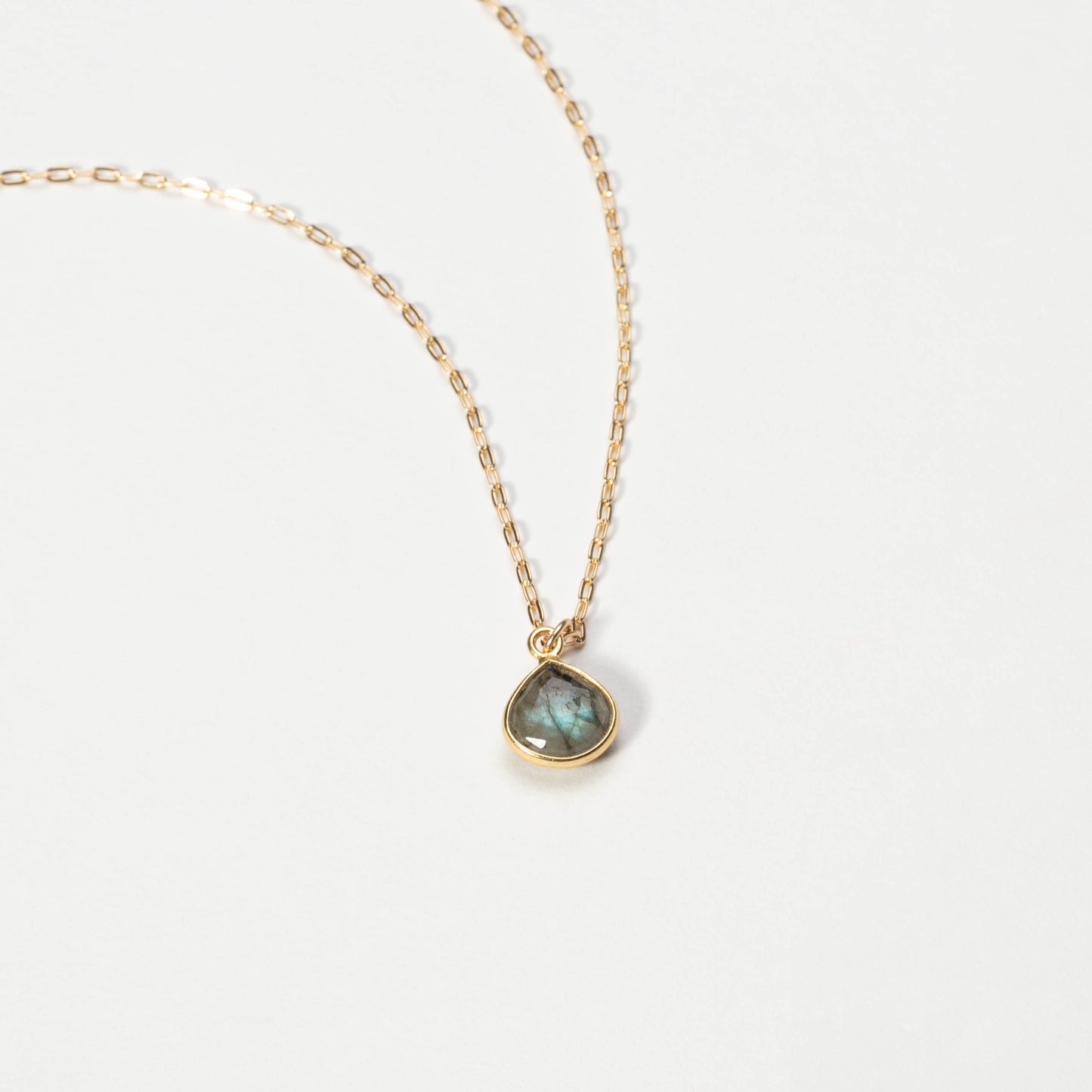 No Other Name- Collier Larme Irisée