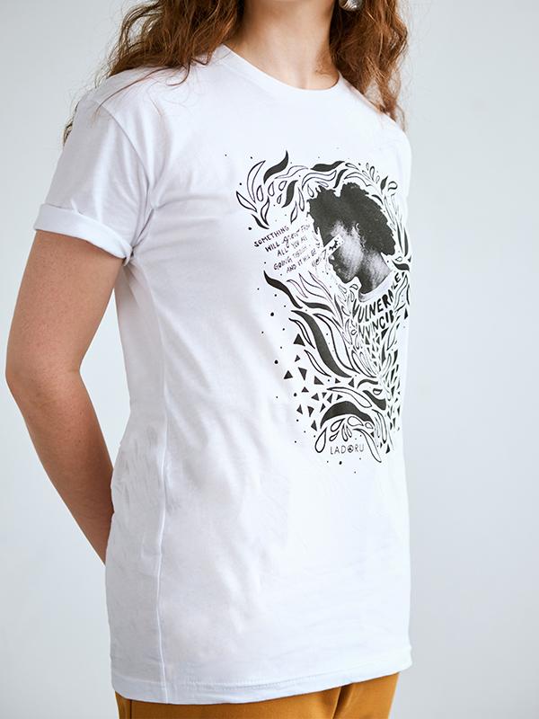 Ladoru - Vulnerable Tee-Shirt Blanc