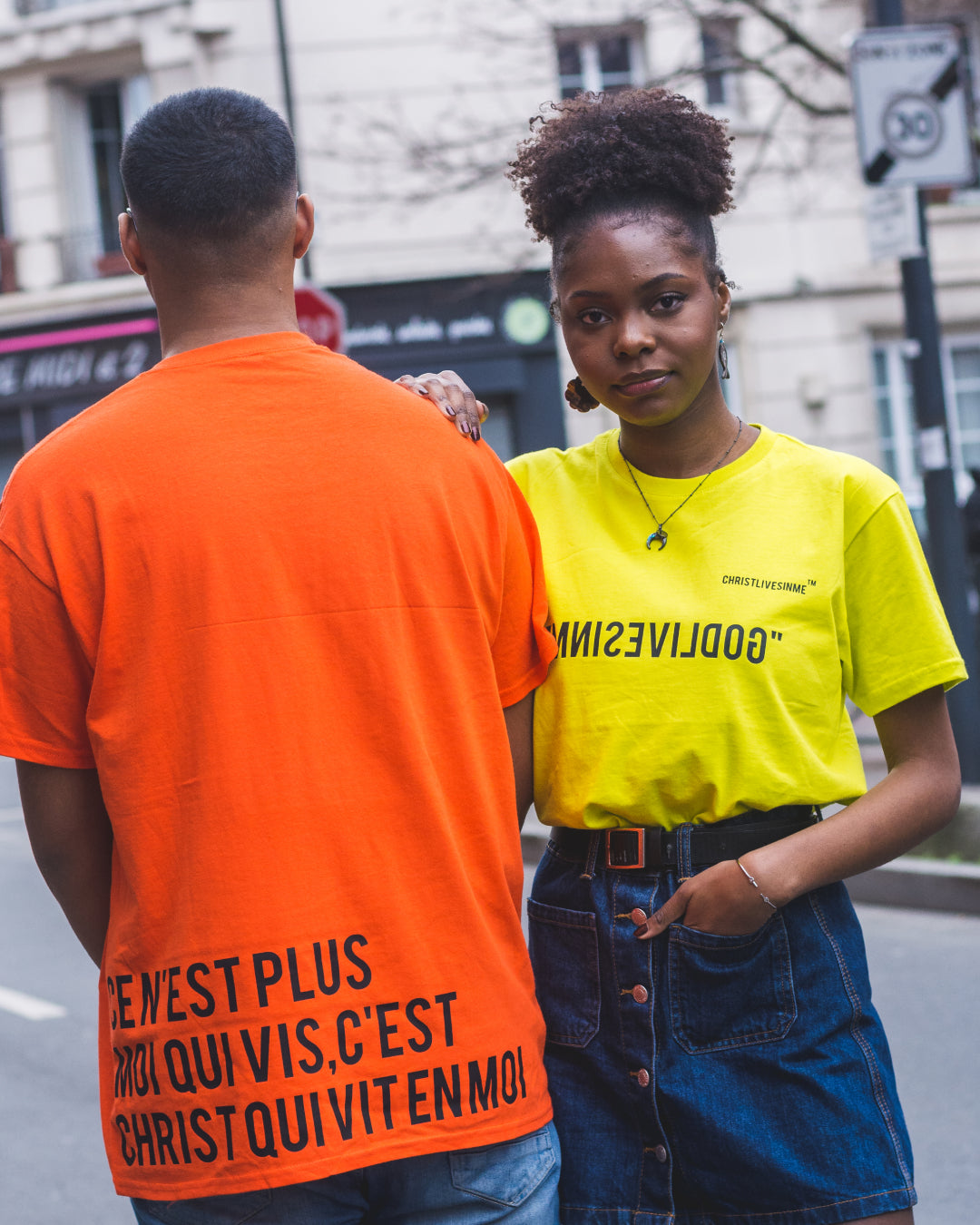 Christlivesinme - God lives in me - T-shirt jaune unisexe